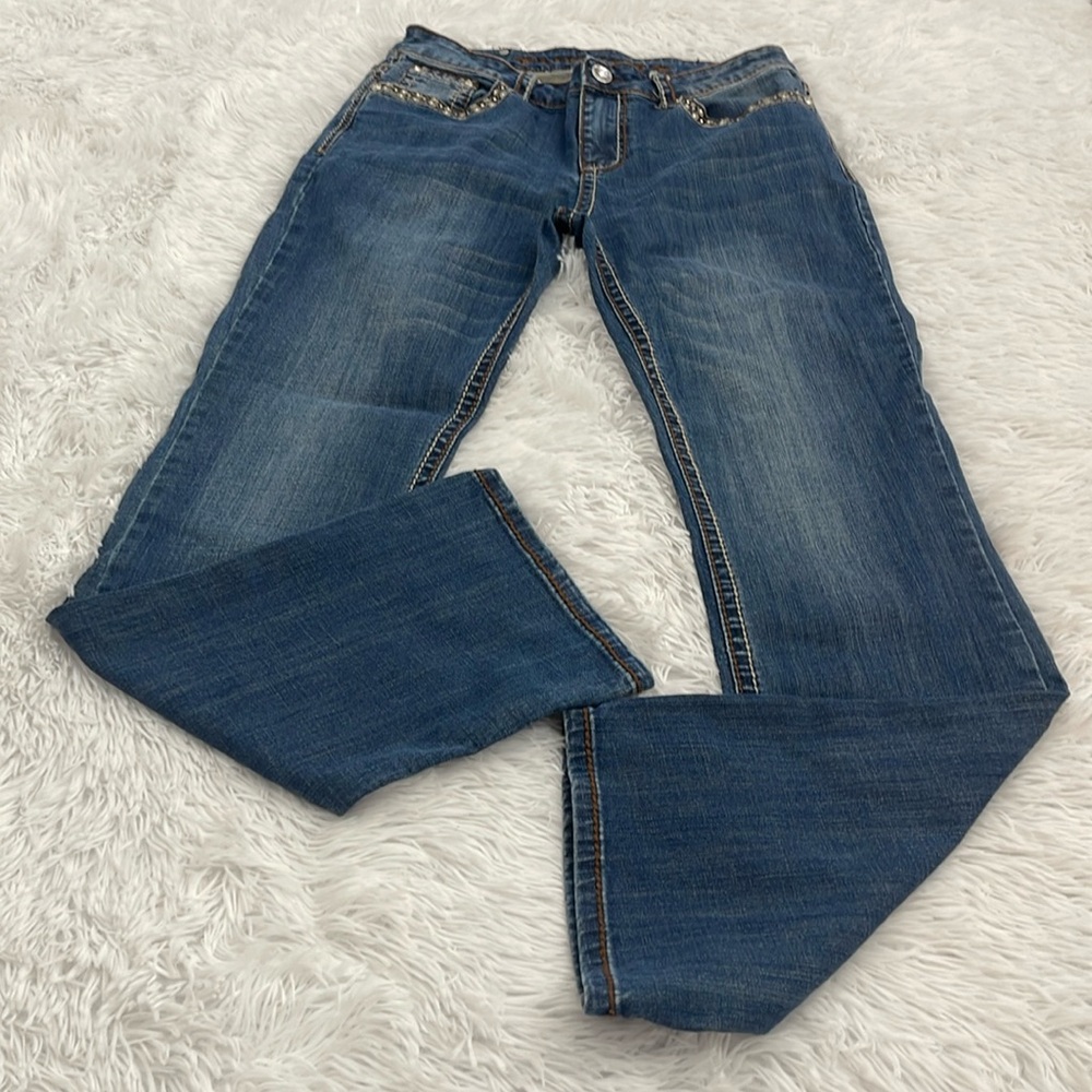 LIVE HARD WOMENS JEANS, SIZE 10, VERY GOOD CONDITION, PREOWNED.
